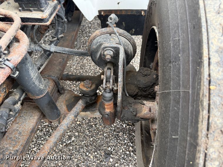 image for item EG1444 2012 International 4400  utility / service truck