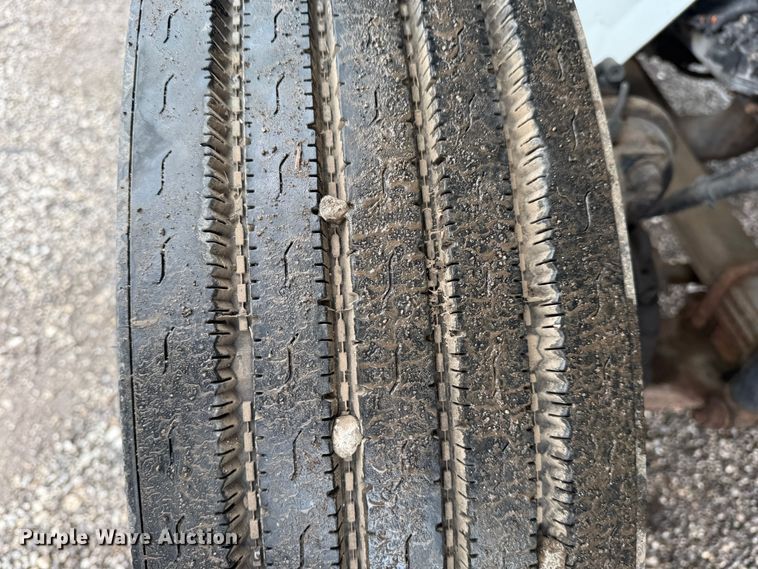 image for item EG1444 2012 International 4400  utility / service truck