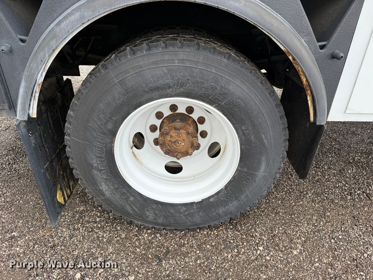 image for item EG1444 2012 International 4400  utility / service truck