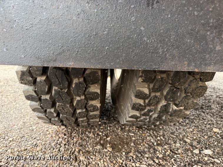 image for item EG1444 2012 International 4400  utility / service truck