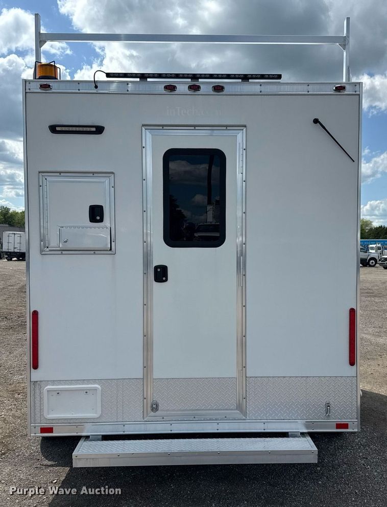 image for item EG5819 2022 InTech Trailers fiber optic splicing trailer