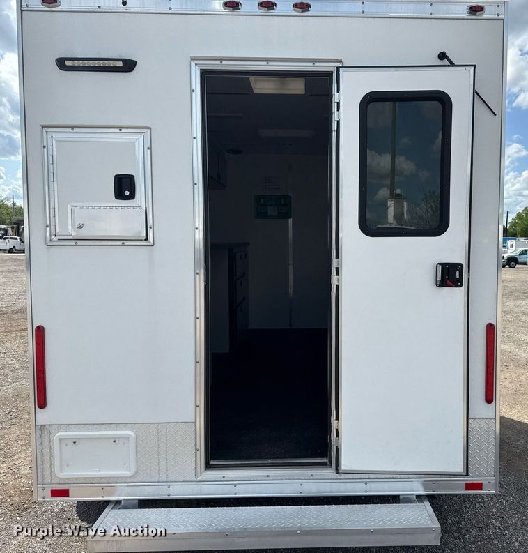 image for item EG5819 2022 InTech Trailers fiber optic splicing trailer