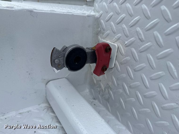 image for item EG5886 2009 Ford F750 Super Duty Crew Cab utility / service truck