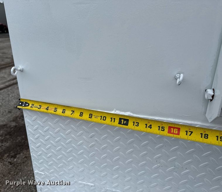 image for item EG5886 2009 Ford F750 Super Duty Crew Cab utility / service truck