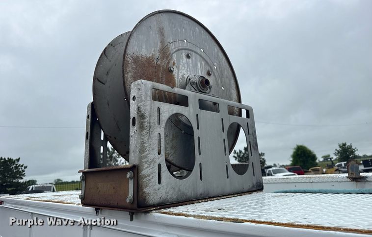 image for item EG5886 2009 Ford F750 Super Duty Crew Cab utility / service truck