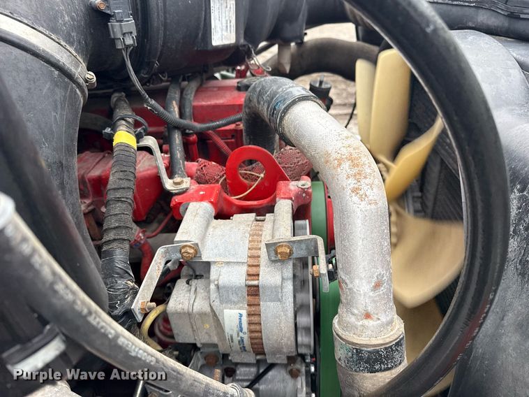 image for item EG5886 2009 Ford F750 Super Duty Crew Cab utility / service truck