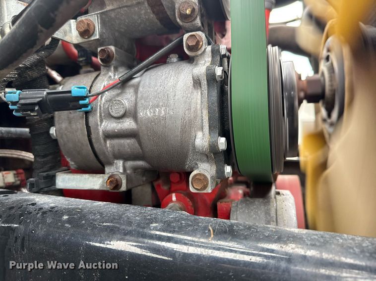 image for item EG5886 2009 Ford F750 Super Duty Crew Cab utility / service truck