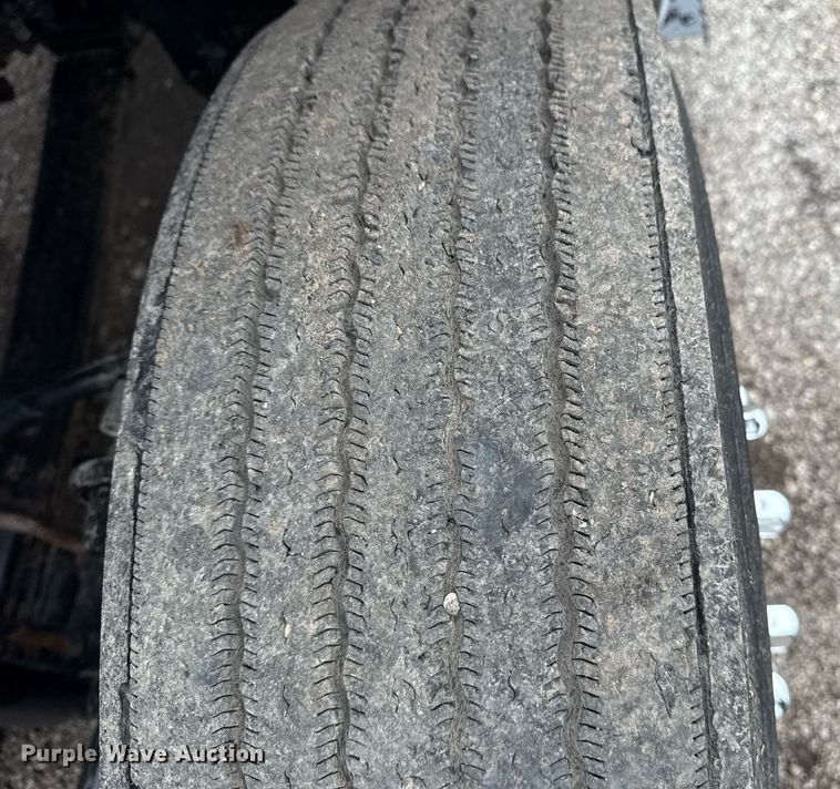 image for item EG5886 2009 Ford F750 Super Duty Crew Cab utility / service truck