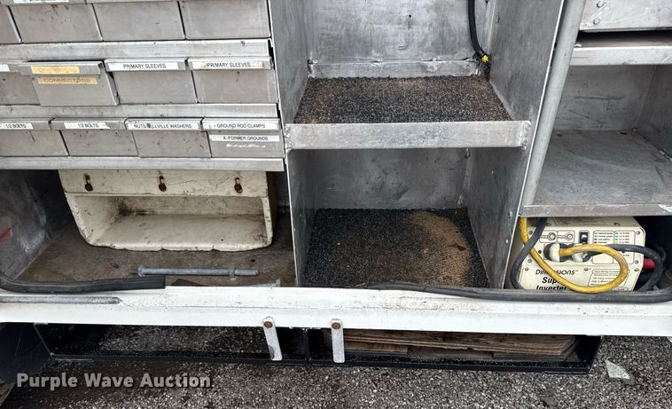 image for item EG5888 2010 International 4400 bucket truck