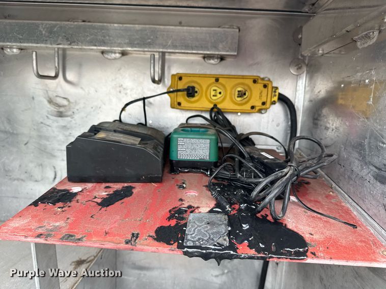 image for item EG5888 2010 International 4400 bucket truck