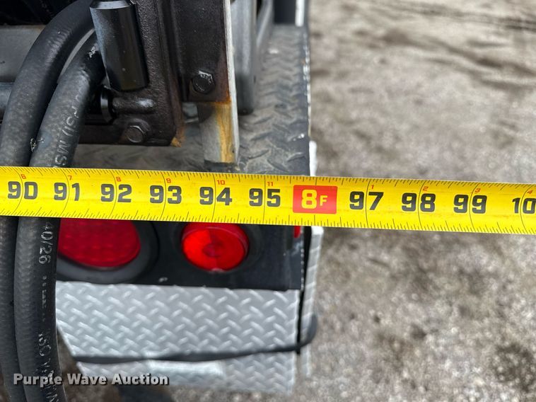 image for item EG5888 2010 International 4400 bucket truck