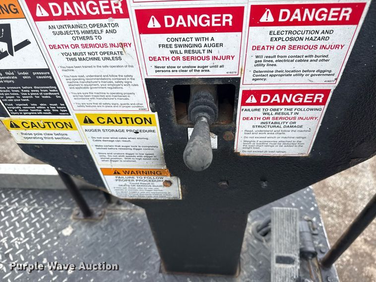 image for item EG5888 2010 International 4400 bucket truck