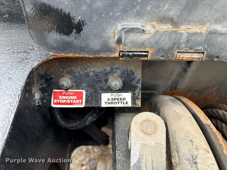 image for item EG5888 2010 International 4400 bucket truck