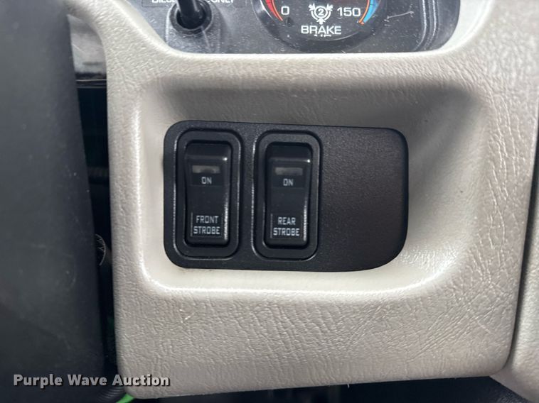 image for item EG5888 2010 International 4400 bucket truck