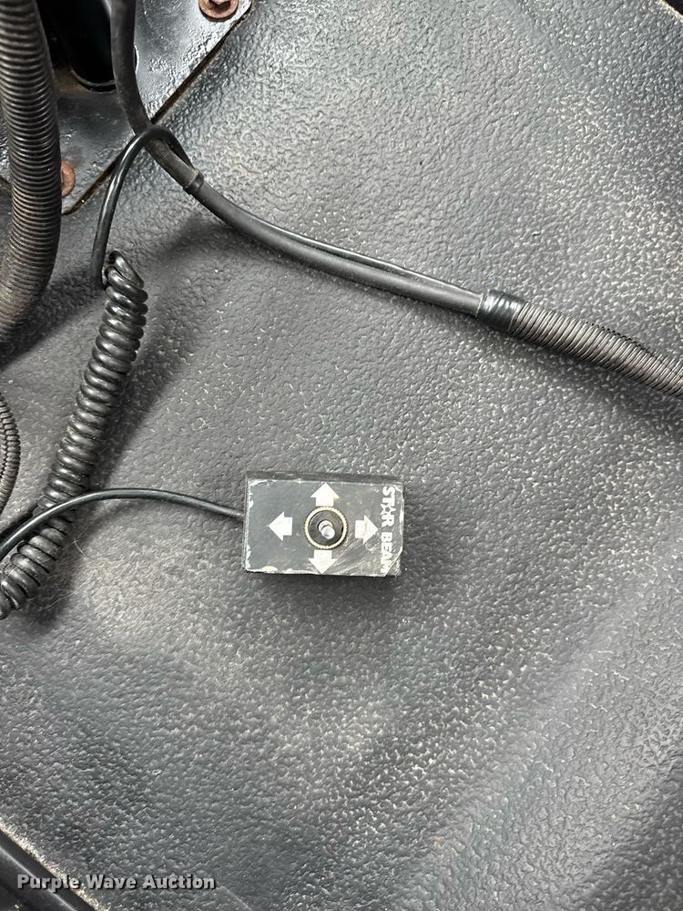 image for item EG5888 2010 International 4400 bucket truck