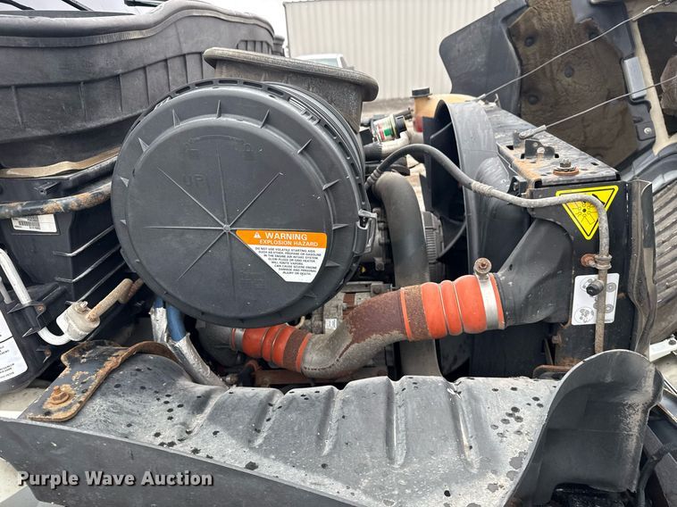 image for item EG5888 2010 International 4400 bucket truck