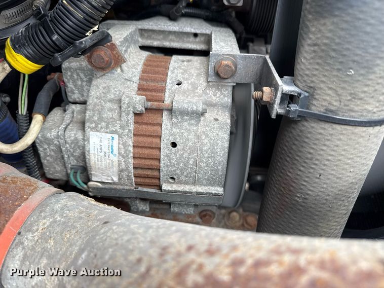 image for item EG5888 2010 International 4400 bucket truck