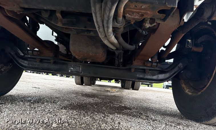 image for item EG5888 2010 International 4400 bucket truck