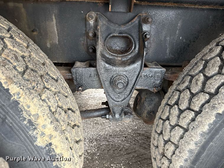 image for item EG5888 2010 International 4400 bucket truck