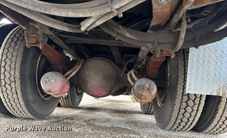 image for item EG5888 2010 International 4400 bucket truck