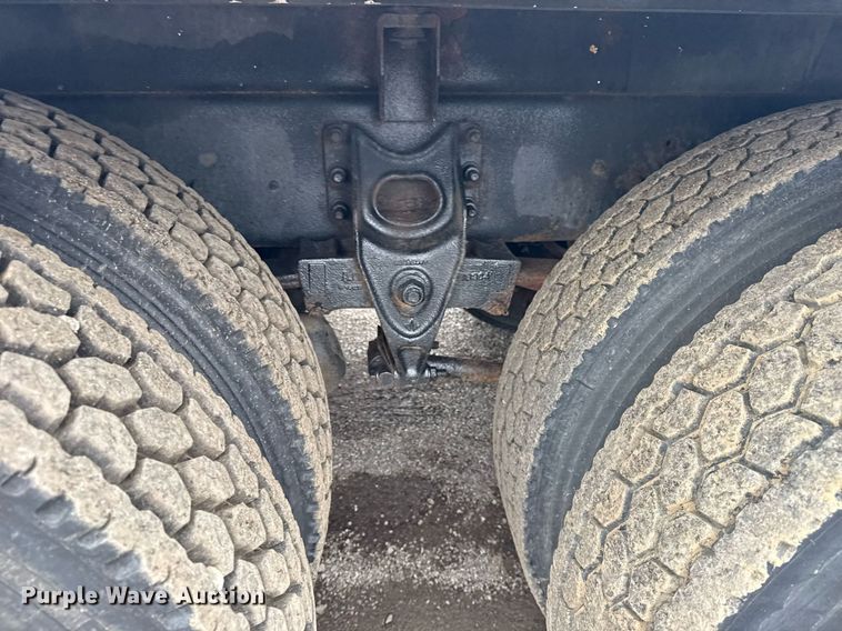 image for item EG5888 2010 International 4400 bucket truck