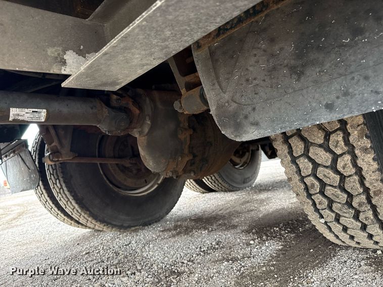 image for item EG5888 2010 International 4400 bucket truck