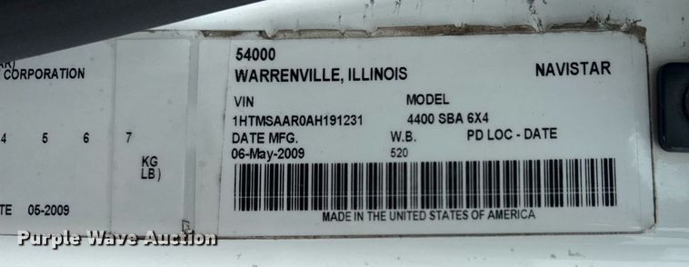 image for item EG5888 2010 International 4400 bucket truck