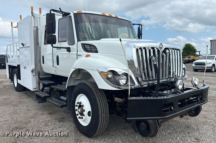 image for item EG5895 2008 International Workstar 7400 Crew Cab utility / service truck