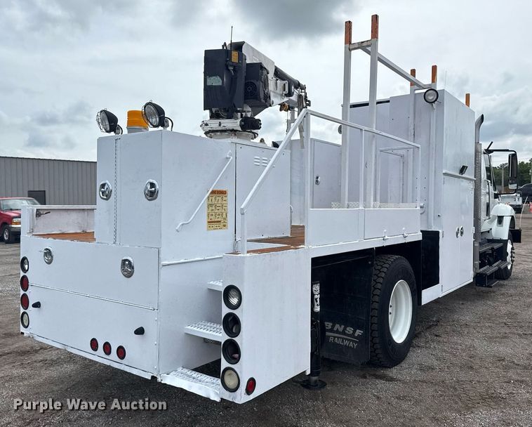 image for item EG5895 2008 International Workstar 7400 Crew Cab utility / service truck
