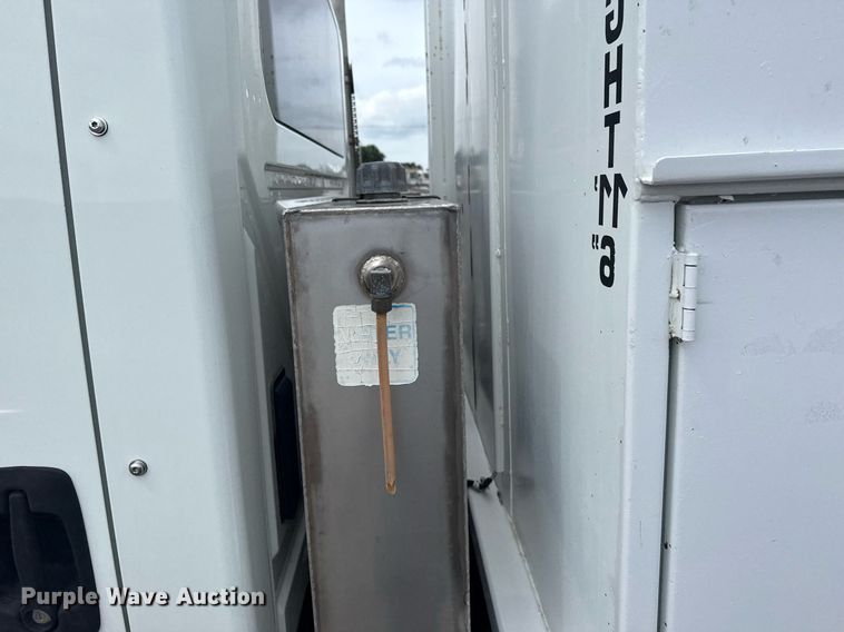 image for item EG5895 2008 International Workstar 7400 Crew Cab utility / service truck