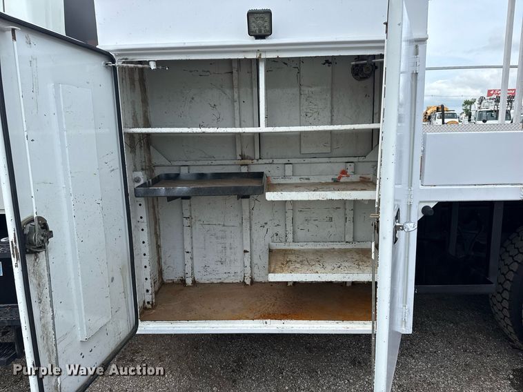 image for item EG5895 2008 International Workstar 7400 Crew Cab utility / service truck