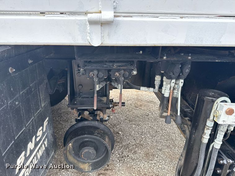 image for item EG5895 2008 International Workstar 7400 Crew Cab utility / service truck