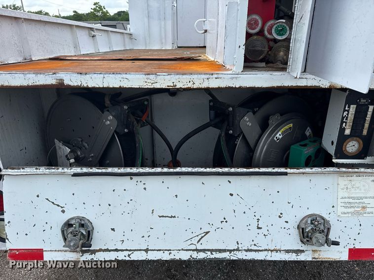 image for item EG5895 2008 International Workstar 7400 Crew Cab utility / service truck