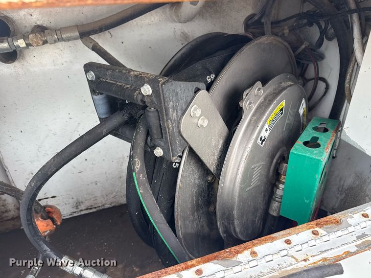 image for item EG5895 2008 International Workstar 7400 Crew Cab utility / service truck