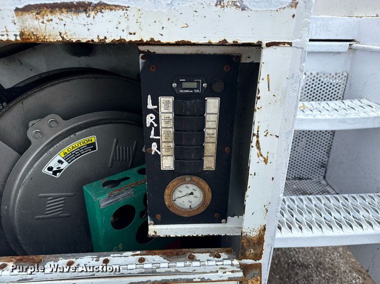 image for item EG5895 2008 International Workstar 7400 Crew Cab utility / service truck