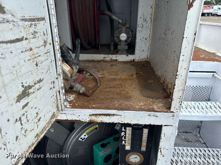 image for item EG5895 2008 International Workstar 7400 Crew Cab utility / service truck