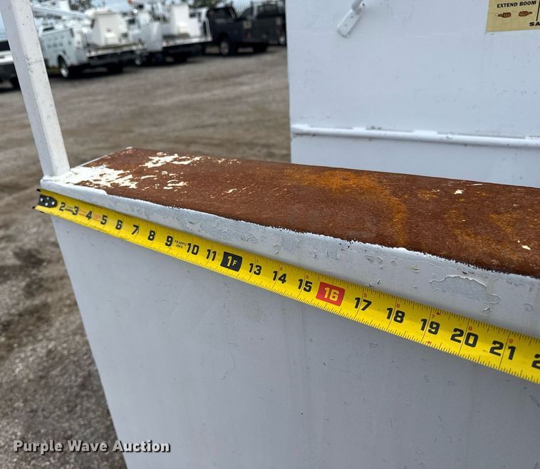 image for item EG5895 2008 International Workstar 7400 Crew Cab utility / service truck