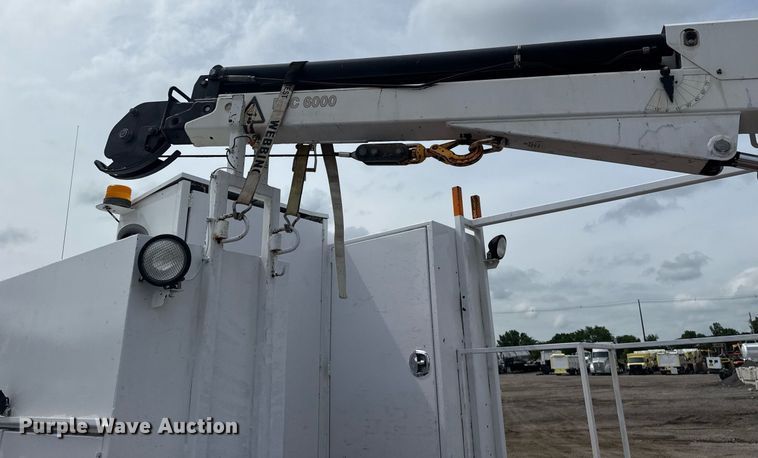 image for item EG5895 2008 International Workstar 7400 Crew Cab utility / service truck