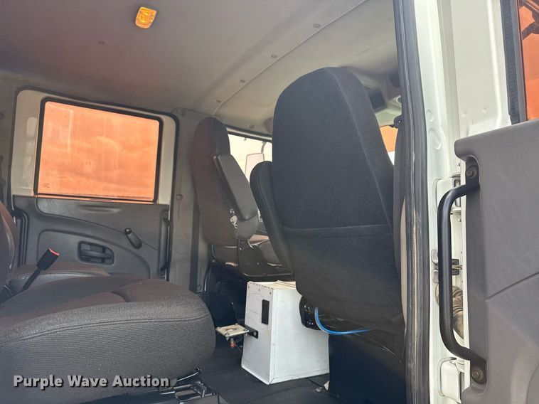 image for item EG5895 2008 International Workstar 7400 Crew Cab utility / service truck