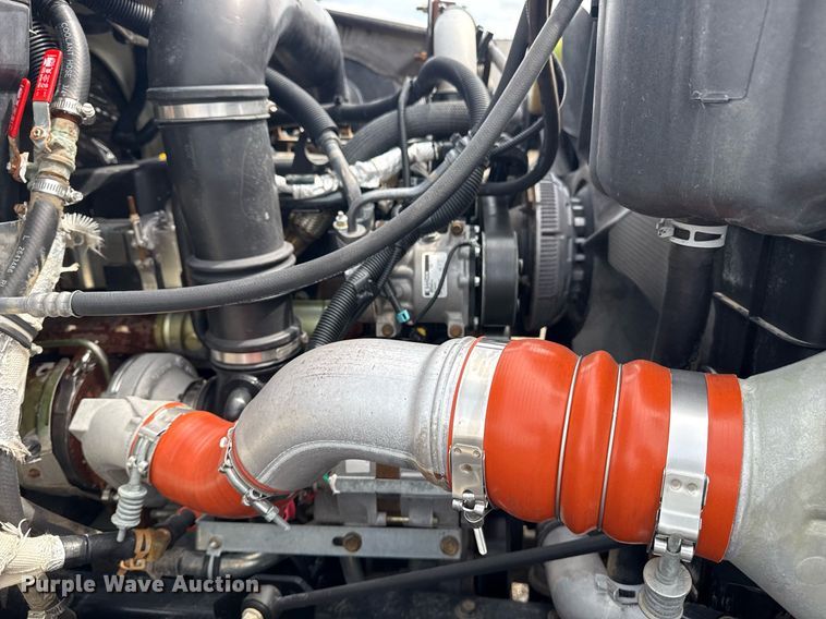 image for item EG5895 2008 International Workstar 7400 Crew Cab utility / service truck