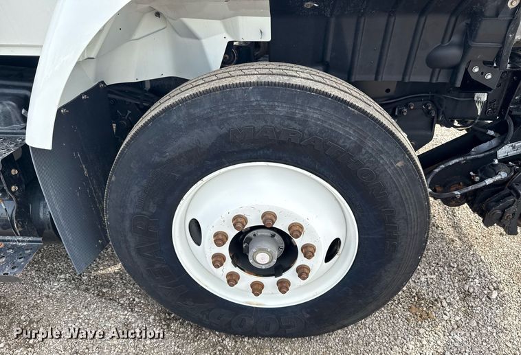 image for item EG5895 2008 International Workstar 7400 Crew Cab utility / service truck