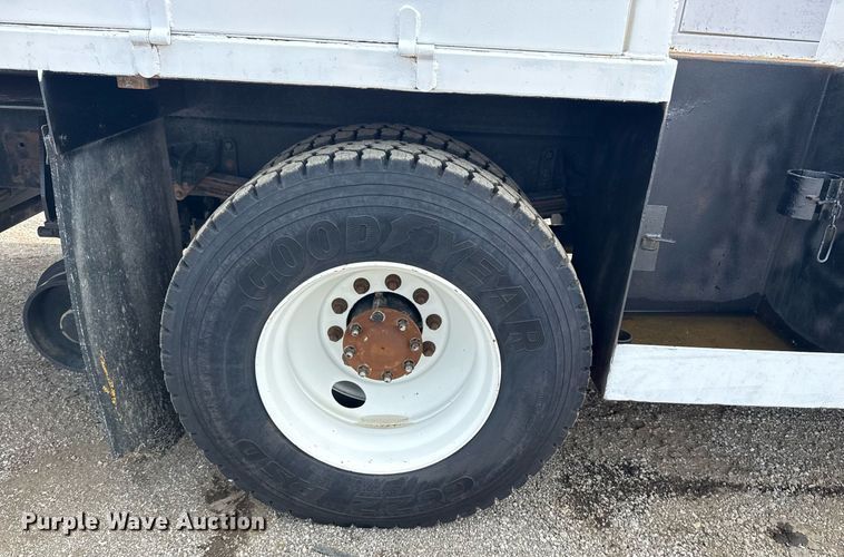 image for item EG5895 2008 International Workstar 7400 Crew Cab utility / service truck