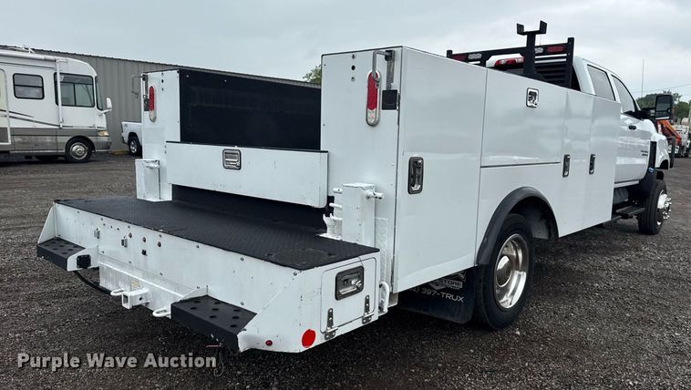 image for item EG5914 2019 Chevrolet Silverado 4500HD Crew Cab utility / service truck
