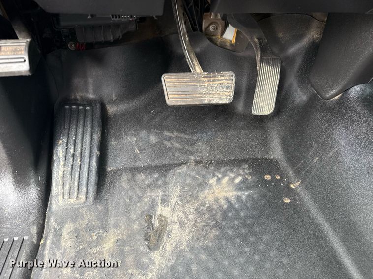 image for item EG5914 2019 Chevrolet Silverado 4500HD Crew Cab utility / service truck