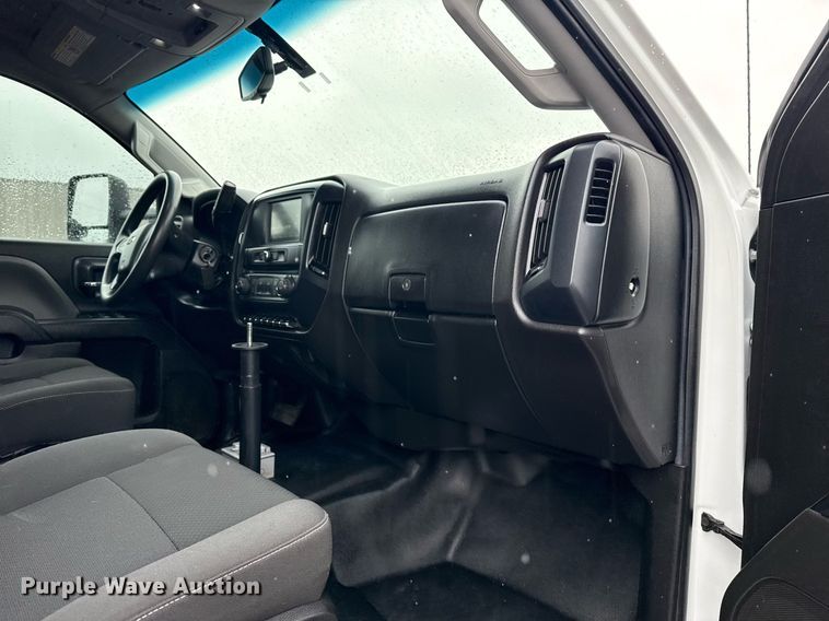 image for item EG5914 2019 Chevrolet Silverado 4500HD Crew Cab utility / service truck