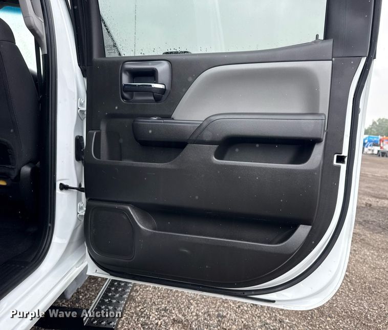 image for item EG5914 2019 Chevrolet Silverado 4500HD Crew Cab utility / service truck