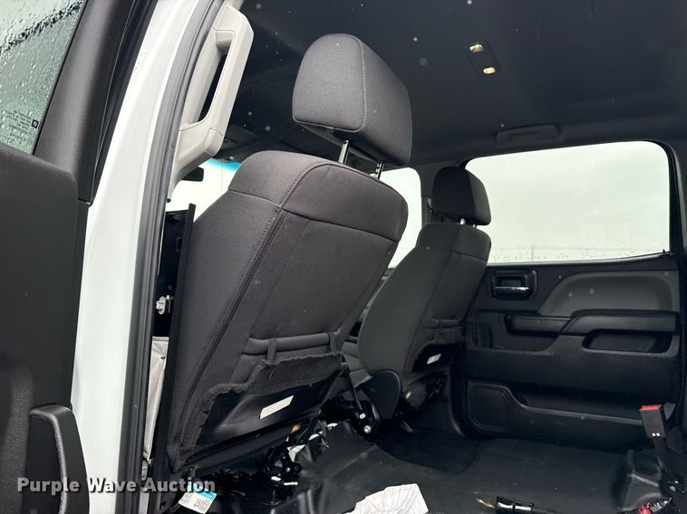 image for item EG5914 2019 Chevrolet Silverado 4500HD Crew Cab utility / service truck