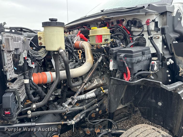 image for item EG5914 2019 Chevrolet Silverado 4500HD Crew Cab utility / service truck