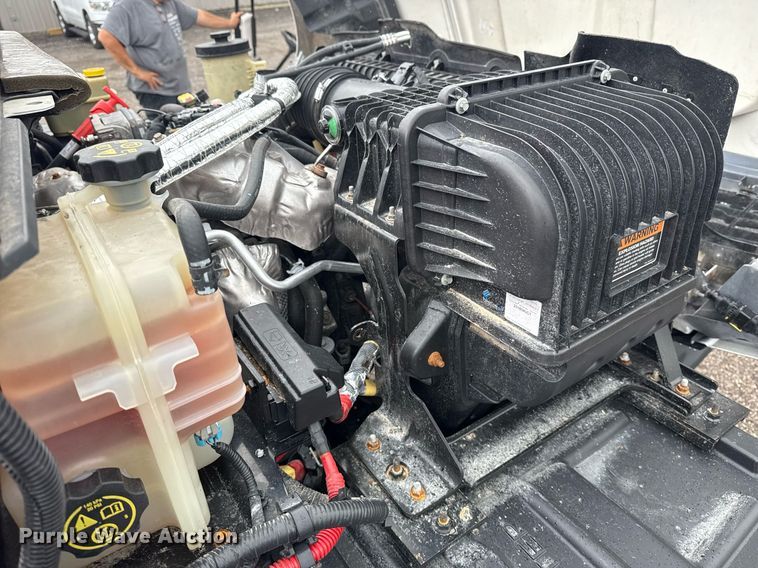 image for item EG5914 2019 Chevrolet Silverado 4500HD Crew Cab utility / service truck