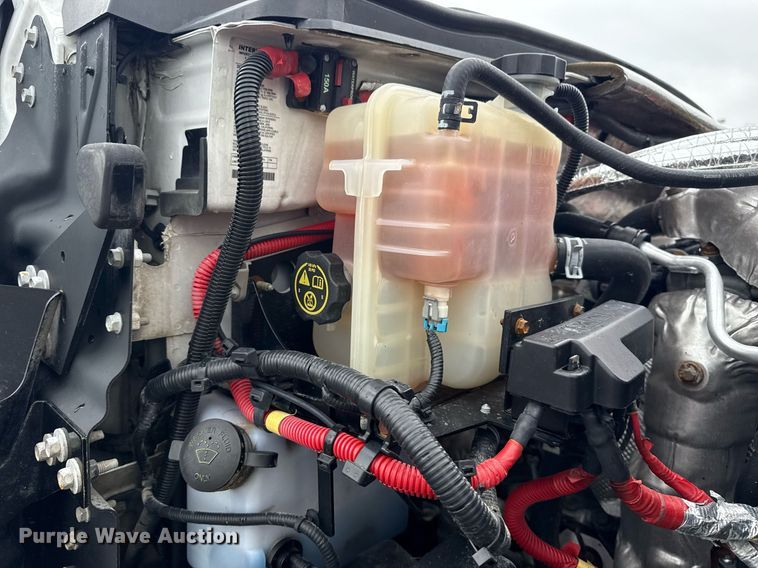 image for item EG5914 2019 Chevrolet Silverado 4500HD Crew Cab utility / service truck